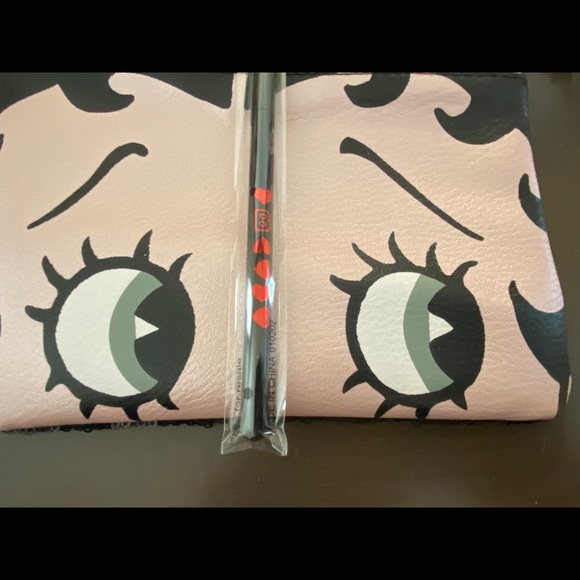 Three Ipsy Makeup Bags NWOT with eyeshadow brush - Picture 5 of 11